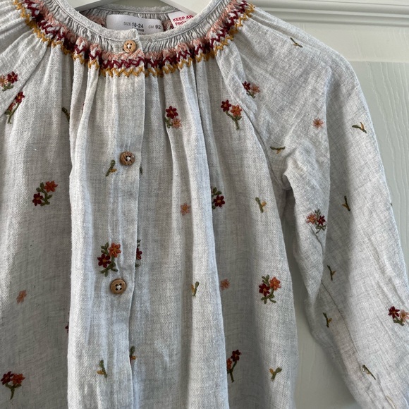 Zara Embroidered Blouse - Picture 3 of 7